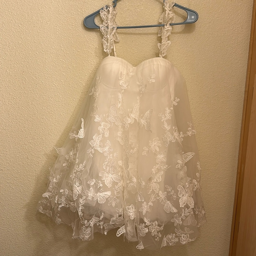 Akira dress size XS worn once like brand new